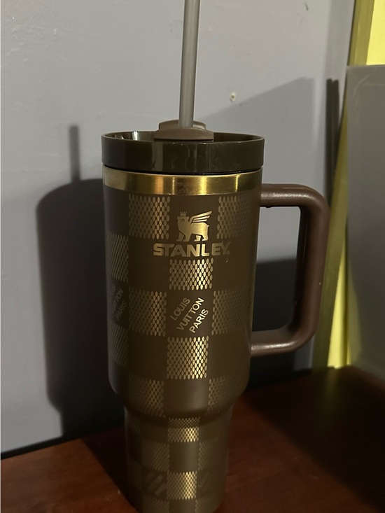 Stanley Handbags - Brown checkered tumbler